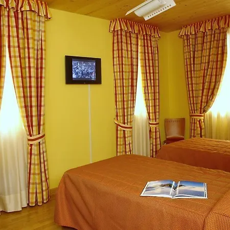 Casa Cesana ホテル 2*