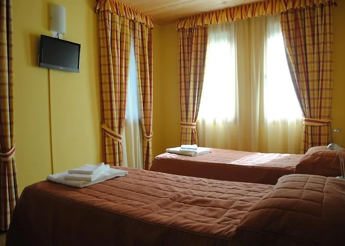 Casa Cesana Ξενοδοχείο 2*